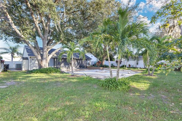 330 ROBBINS REST CIRCLE, Davenport, FL 33896