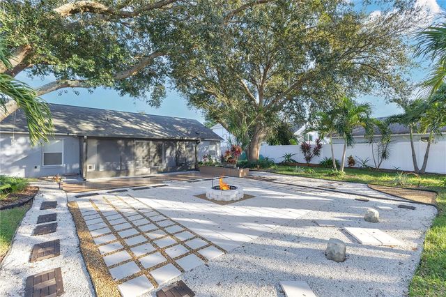 330 ROBBINS REST CIRCLE, Davenport, FL 33896