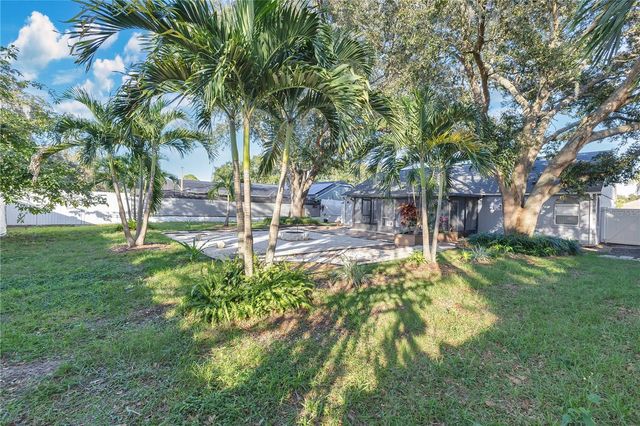 330 ROBBINS REST CIRCLE, Davenport, FL 33896