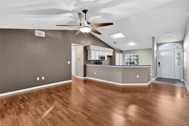 330 ROBBINS REST CIRCLE, Davenport, FL 33896