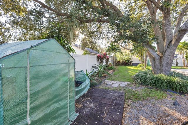 330 ROBBINS REST CIRCLE, Davenport, FL 33896