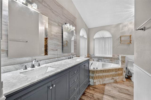 330 ROBBINS REST CIRCLE, Davenport, FL 33896