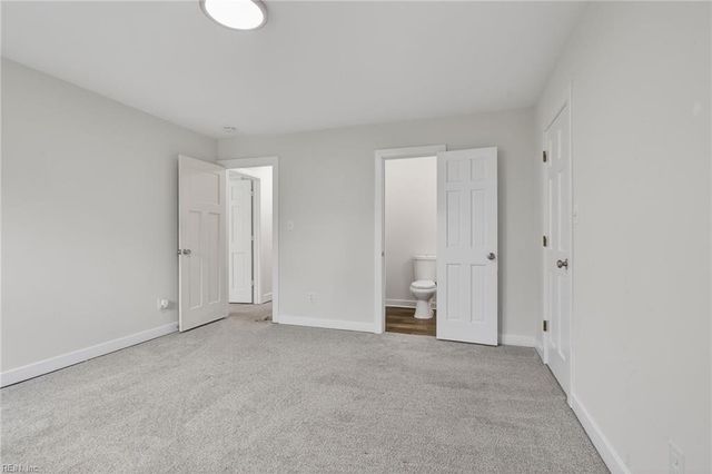 9032 Lady LN, Hayes, VA 23072