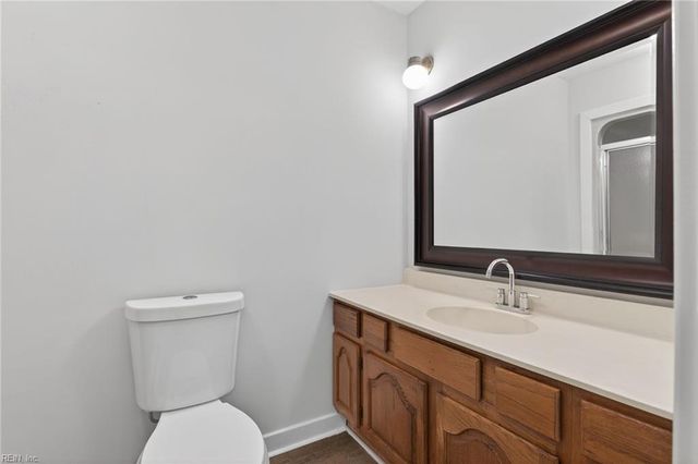 9032 Lady LN, Hayes, VA 23072