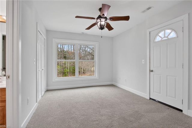 9032 Lady LN, Hayes, VA 23072