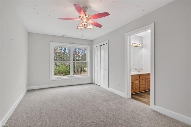 9032 Lady LN, Hayes, VA 23072