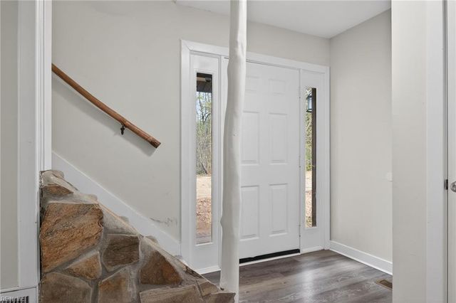 9032 Lady LN, Hayes, VA 23072