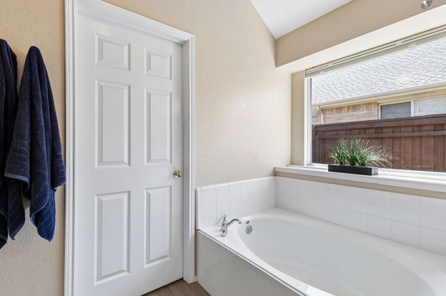 6415 Lakewood Drive, Sachse, TX 75048