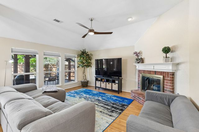 6415 Lakewood Drive, Sachse, TX 75048