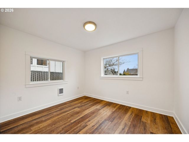 4563 Ne 47th Ave 1, Portland, OR 97218