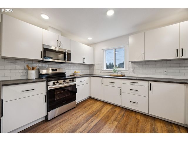 4563 Ne 47th Ave 1, Portland, OR 97218