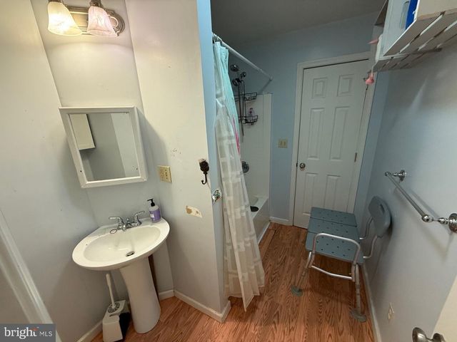 521 NORTHERN SPY DR, Linden, VA 22642