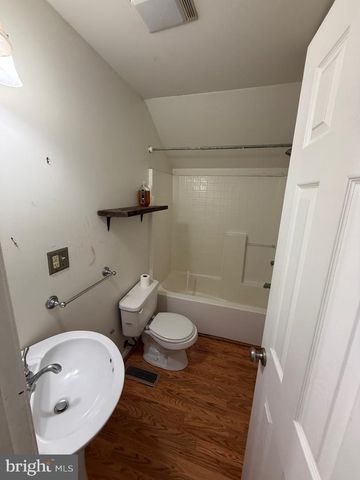 521 NORTHERN SPY DR, Linden, VA 22642