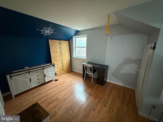 521 NORTHERN SPY DR, Linden, VA 22642