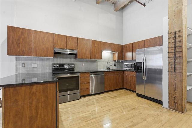 306 W 7 Street 203, Kansas City, MO 64105