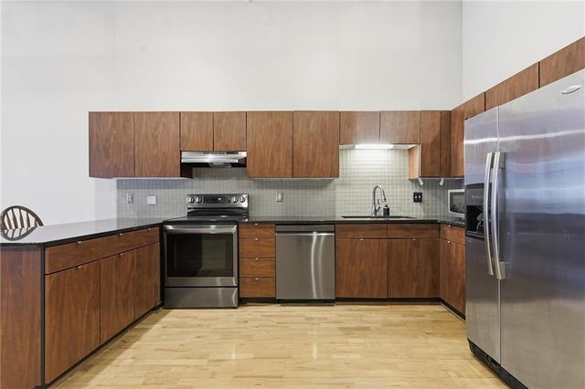 306 W 7 Street 203, Kansas City, MO 64105