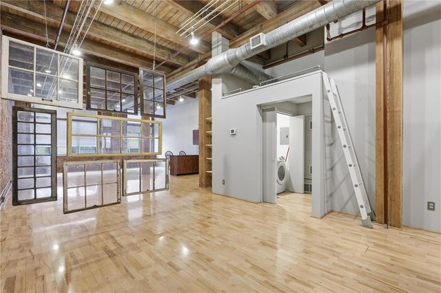 306 W 7 Street 203, Kansas City, MO 64105