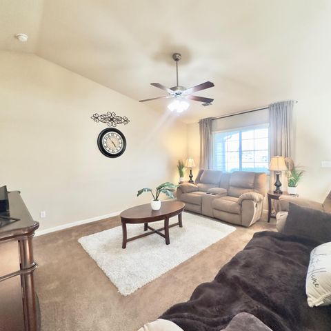 53 Dalton Avenue, Sanger, CA 93657