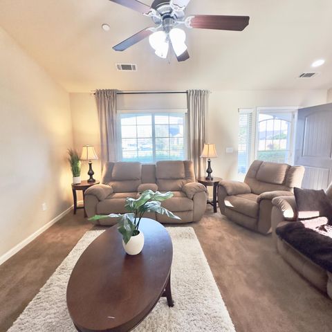 53 Dalton Avenue, Sanger, CA 93657