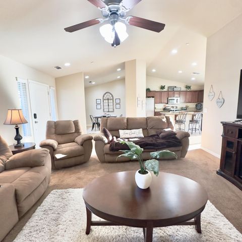 53 Dalton Avenue, Sanger, CA 93657