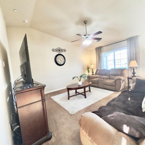 53 Dalton Avenue, Sanger, CA 93657