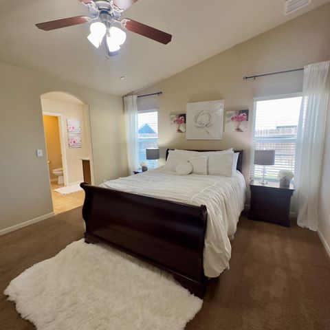 53 Dalton Avenue, Sanger, CA 93657