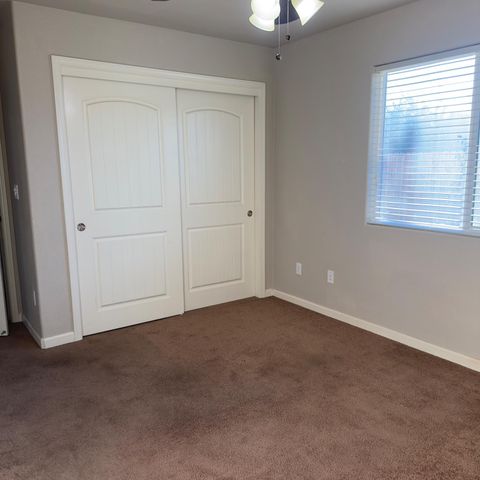 53 Dalton Avenue, Sanger, CA 93657