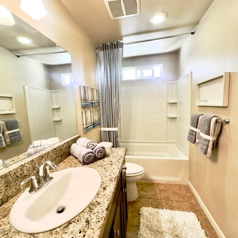 53 Dalton Avenue, Sanger, CA 93657