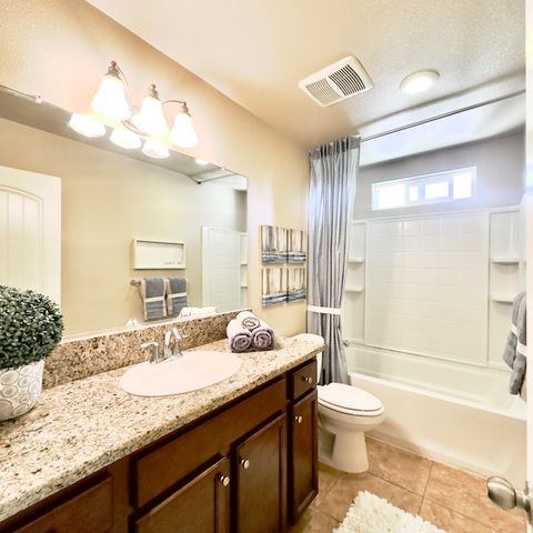 53 Dalton Avenue, Sanger, CA 93657