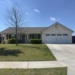 53 Dalton Avenue, Sanger, CA 93657