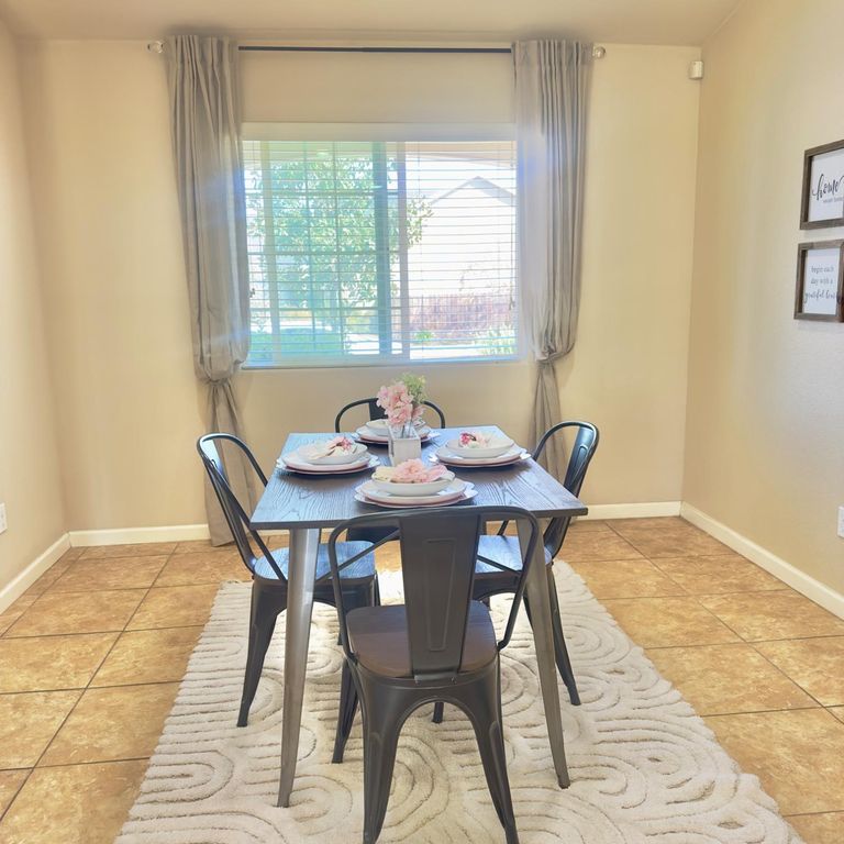 Image 28 of property listing at 53 Dalton Avenue, Sanger, CA 93657