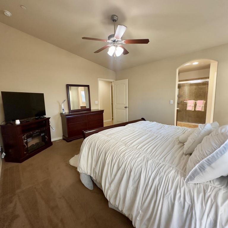 Image 36 of property listing at 53 Dalton Avenue, Sanger, CA 93657