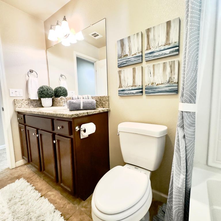 Image 53 of property listing at 53 Dalton Avenue, Sanger, CA 93657