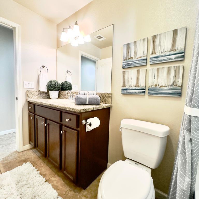 Image 54 of property listing at 53 Dalton Avenue, Sanger, CA 93657