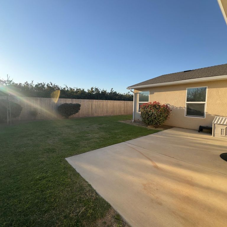 Image 75 of property listing at 53 Dalton Avenue, Sanger, CA 93657