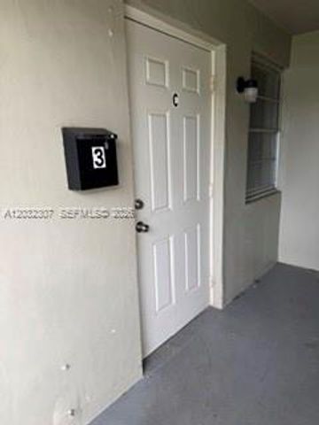 7601 Venetian St 1-4, Miramar, FL 33023