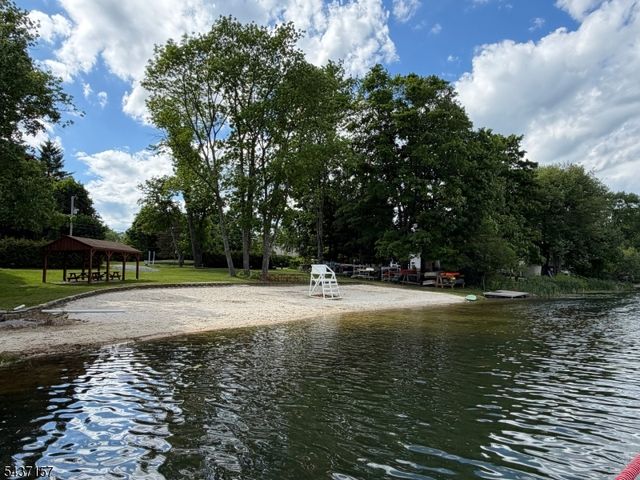 401 Canistear Rd, Vernon Twp., NJ 07460