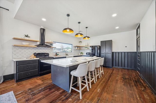 1920 Fulton Street, Houston, TX 77009