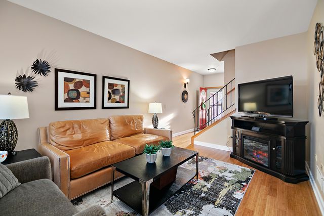 953 Foxwood Court, New Lenox, IL 60451