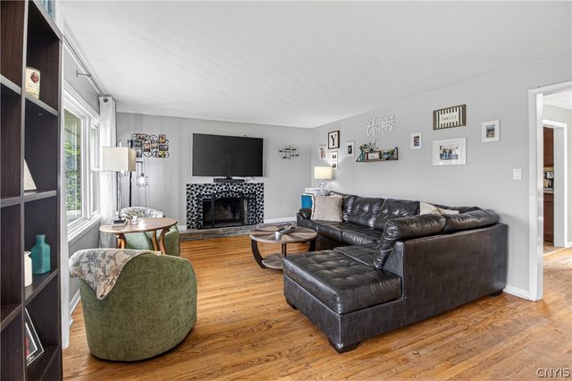 37 Taber Road, New Hartford, NY 13413