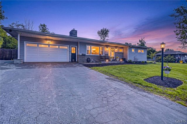 37 Taber Road, New Hartford, NY 13413