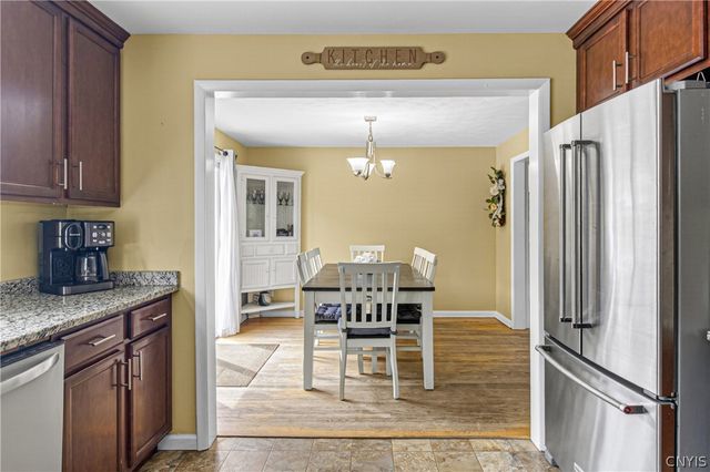 37 Taber Road, New Hartford, NY 13413