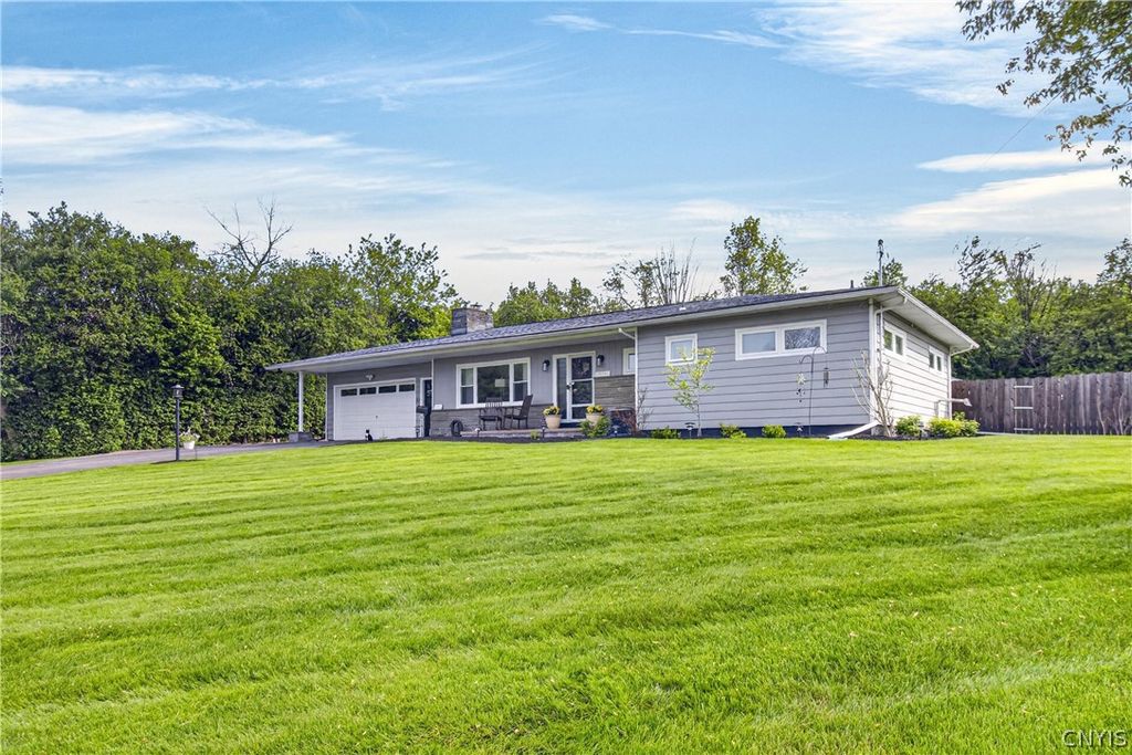 37 Taber Road, New Hartford, NY 13413