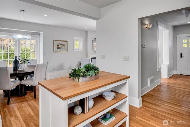 832 NW 63rd Street, Seattle, WA 98107