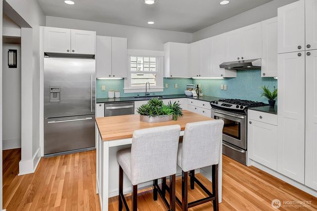 832 NW 63rd Street, Seattle, WA 98107