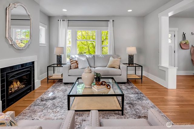 832 NW 63rd Street, Seattle, WA 98107