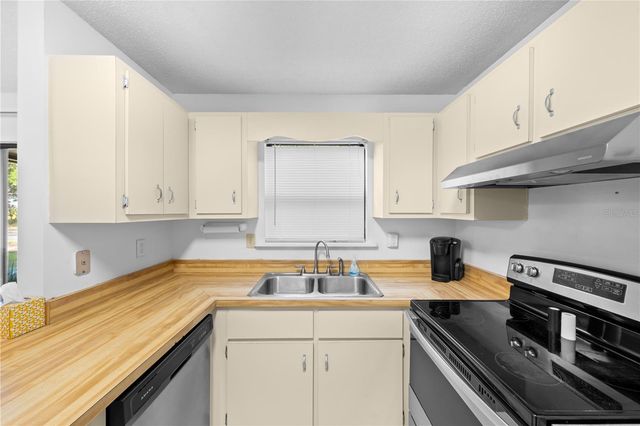 2701 NE 10TH STREET 101, Ocala, FL 34470