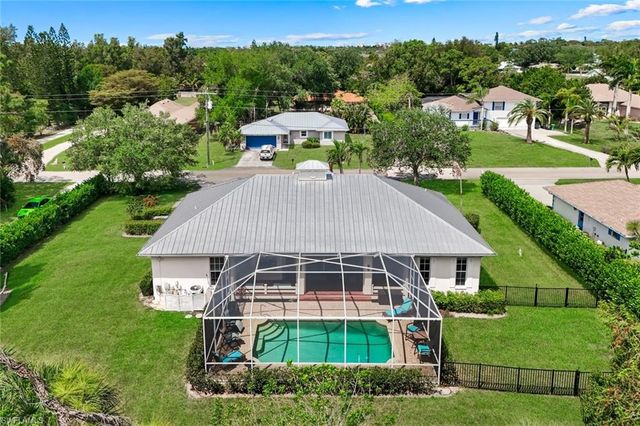 28165 Meadowlark LN, Bonita Springs, FL 34134