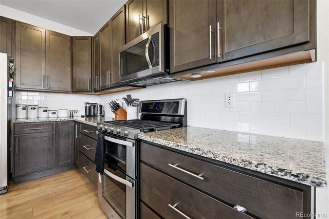 19585 E Sunset Circle, Aurora, CO 80015