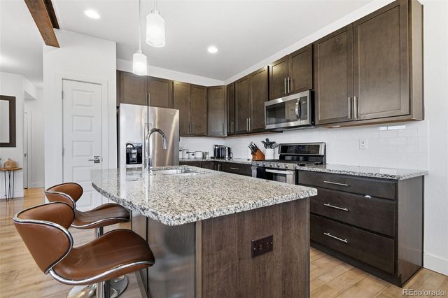 19585 E Sunset Circle, Aurora, CO 80015